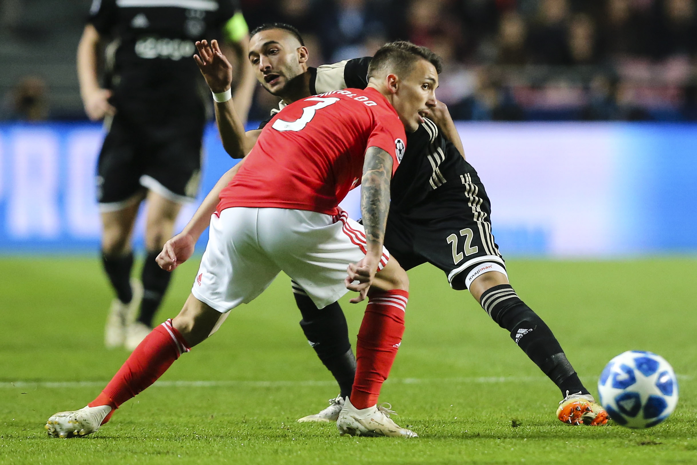 赛前尤文图斯备战荷甲，调整名单细节曝光，更衣室稳定，细节决定成败的简单介绍