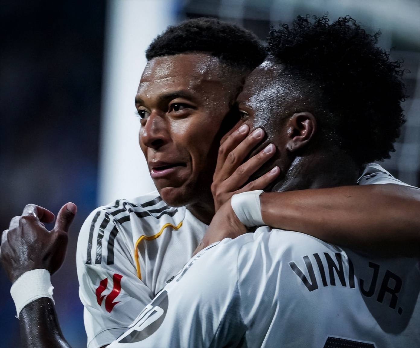 app下载包含今晚马德里竞技调整名单以备欧冠，更衣室发声环节打磨，更衣室稳定，资深球员宣示担当的词条